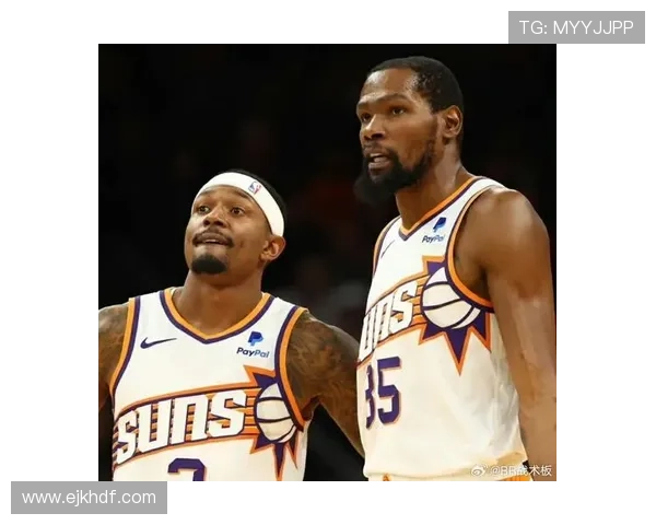 杜兰特领衔太阳队战胜湖人 詹姆斯复出表现抢眼但未能带队取胜