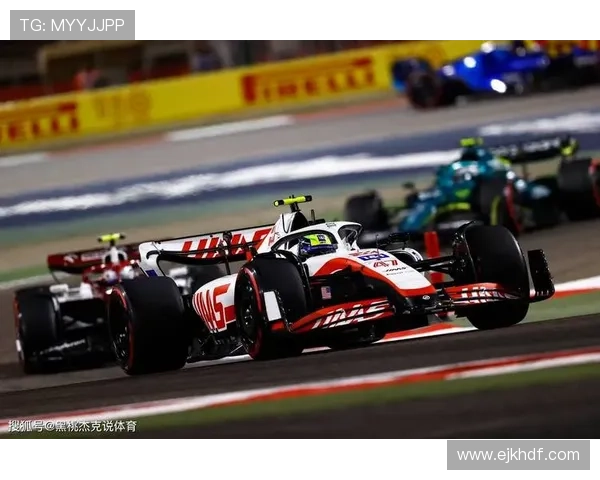 F1赛季战况激烈 多支车队争夺冠军宝座 谁将笑到最后